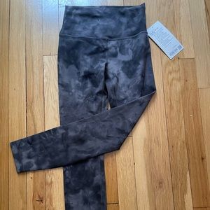 NWT LULU LEMON WUNDER TRAIN TIGHT